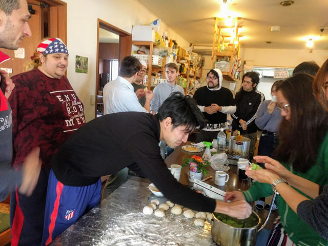 Rice cake pounding ceremony