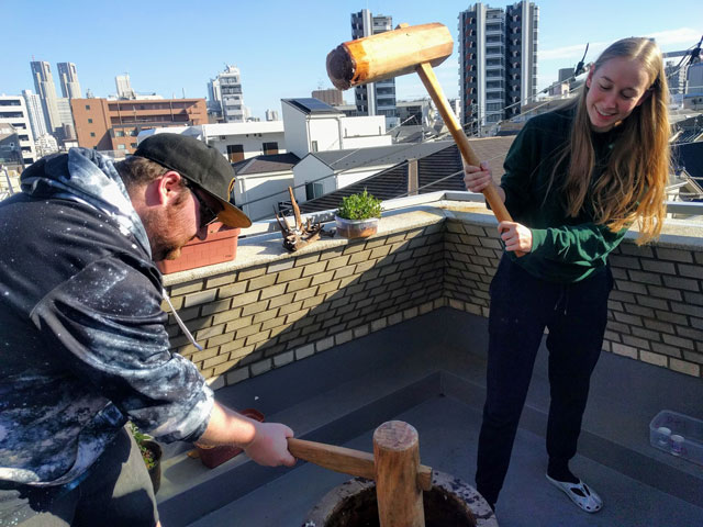 Rice cake pounding ceremony